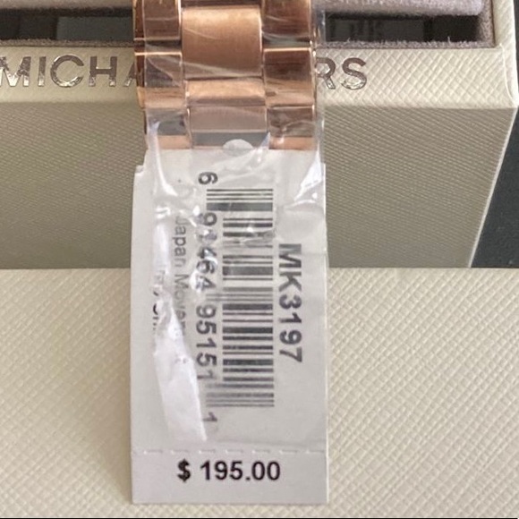 NWT Rose Gold Michael Kors Watch - Picture 6 of 6